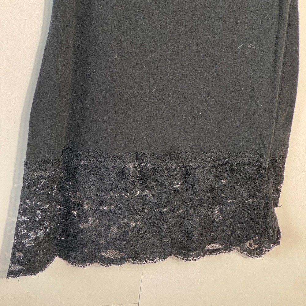 Y2k Zenana Outfitters Lace Trim Cami Size M Black Stretch Coquette 90s Layering - Picture 5 of 9